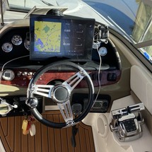 Four Winns H310