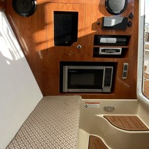 Four Winns H310