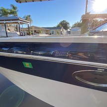 Four Winns H310