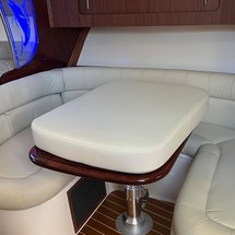 Grady-White Express 370