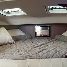 Grady-White Express 370