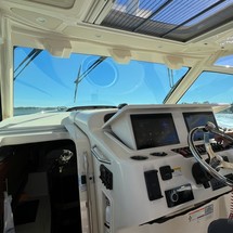 Grady-White Express 370