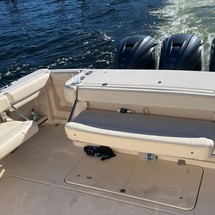 Grady-White Express 370