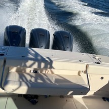 Grady-White Express 370