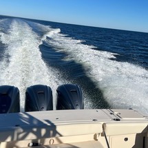 Grady-White Express 370