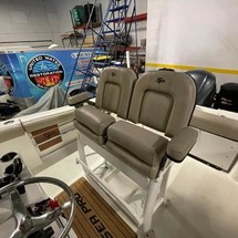 Angler Pro Boats 2900 center console