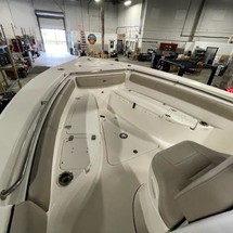 Angler Pro Boats 2900 center console