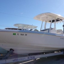 Boston Whaler 270 Dauntless