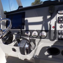 Boston Whaler 270 Dauntless