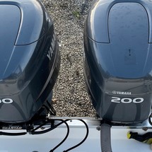 Century 2900 center console