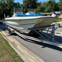 Twin vee 26 family fisherman