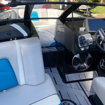 Malibu Wakesetter 21 MLX