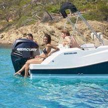 Quicksilver Activ 675 Sundeck