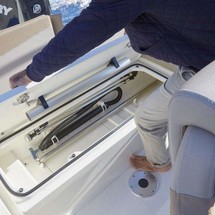 Quicksilver Activ 675 Sundeck