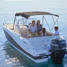 Quicksilver Activ 675 Sundeck