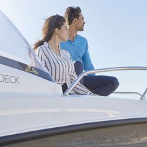 Quicksilver Activ 675 Sundeck