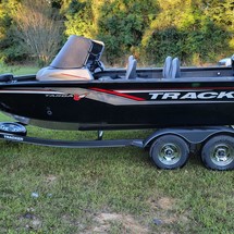 Tracker Targa V-18 WT