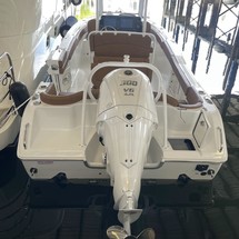 Sea Ray hunt ultra 211