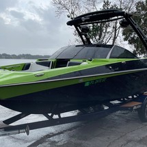Malibu Wakesetter 22 MXZ