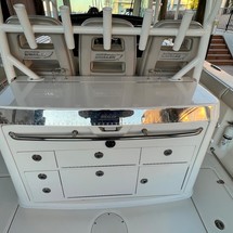 Boston Whaler 350 Outrage