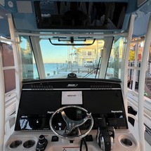 Boston Whaler 350 Outrage