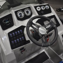 Sunchaser Boats Geneva Sport 24 LR DH Sport
