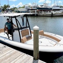Sea Ray hunt ultra 211