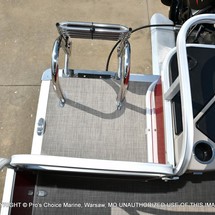 Sun Tracker Bass Buggy 18 DLX
