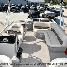 Sun Tracker Bass Buggy 18 DLX