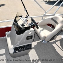 Sun Tracker Bass Buggy 18 DLX