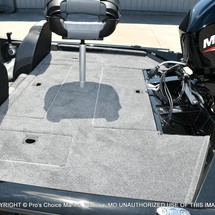 Tracker Pro Team 175 TXW