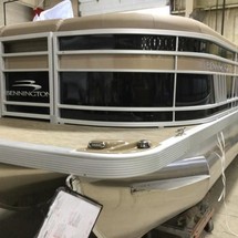 Bennington 24 sbrx