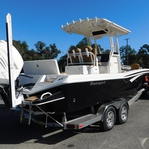 Ranger boats 2400 bay