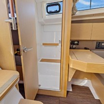 Beneteau Oceanis 38