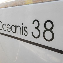 Beneteau Oceanis 38