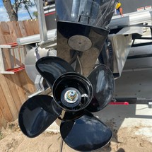 Sun Tracker Party Barge 20 DLX