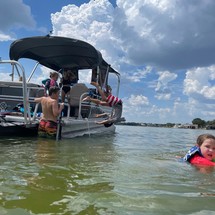 Sun Tracker Party Barge 20 DLX