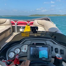 Sun Tracker Party Barge 20 DLX