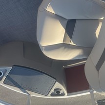 Sun Tracker Fishin Barge 20 DLX