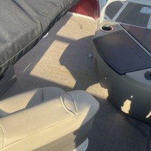 Sun Tracker Fishin Barge 20 DLX