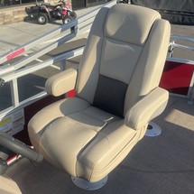 Sun Tracker Fishin Barge 20 DLX