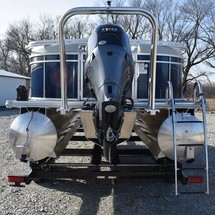 Sunchaser Boats Geneva Cruise 22 LR DH