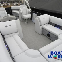 Premier Pontoons Navigator 220