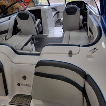 Yamaha AR240