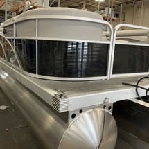 Bennington 24 sbrx