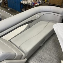Bennington 24 sbrx
