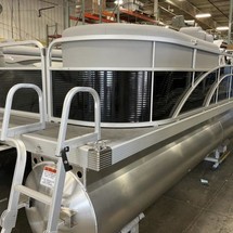 Bennington 24 sbrx
