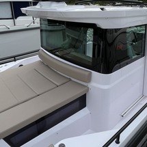Axopar 28 Cabin