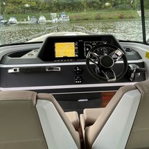 Axopar 28 Cabin