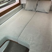 Axopar 28 Cabin